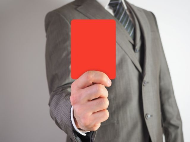 自己評価だけがムダに高い 残念社会人の行動