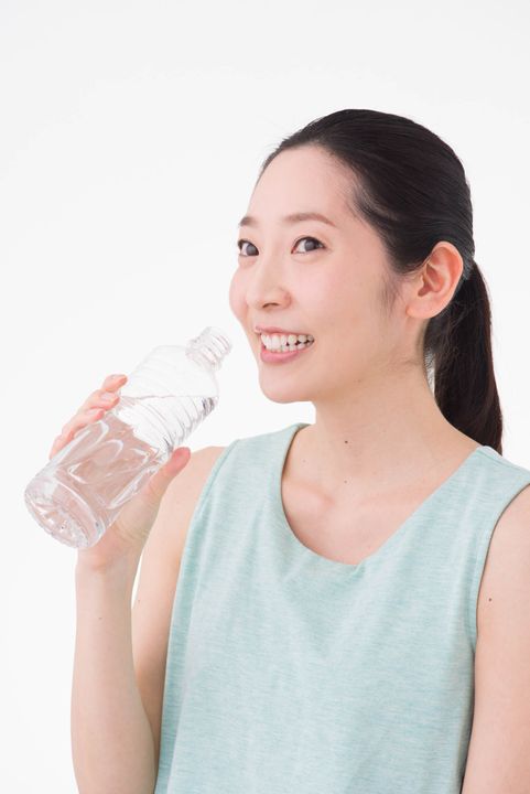 「歯と口の健康週間」だからこそ知っておきたい 効果抜群のカンタン虫歯予防「毒出しうがい」とは?