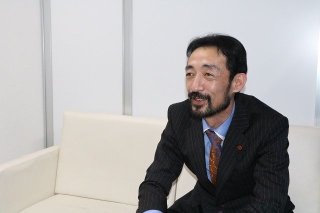 生き埋め事故で腰痛発症「30歳で寝たきり」から復活した男の話