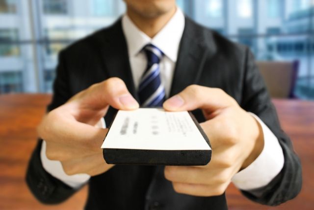 なぜ凄腕営業マンは他社製品をホメるのか? 営業で使える「つい買いたくさせる」心理テク