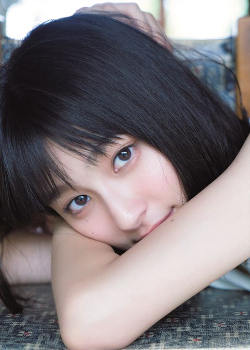 無邪気な表情から大人っぽいカットまで! 吉川愛“初めてづくし”のファースト写真集を刊行
