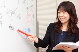 『1週間で合格! U-CANのアロマテラピー検定1級・2級 速習テキスト&問題集 第2版』の著者、中野智美さん