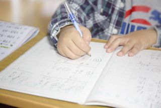 宿題の定番 読書感想文が書けない子どもに必要なサポート