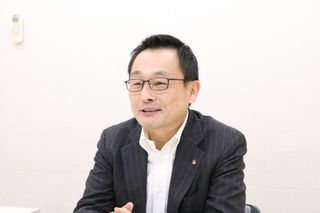 『串焼き1本80円でも年商1億円稼げます』(秀和システム刊)の著者、内山九十九氏