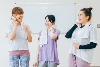 雑談を切り上げたい時に使える3つのテクニック(*画像はイメージです)