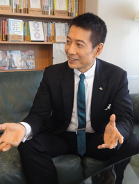 インタビュー画像、中谷彰宏さんの画像