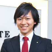 小島梨揮