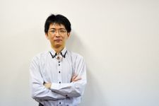 インタビューに答えるかすがまるさん