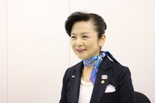 『JALファーストクラスのチーフCAを務めた「おもてなし達人」が教える “心づかい”の極意』の著者、江上いずみさん