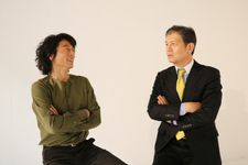 三上博史さん（左）と堂場瞬一さん（右）