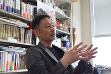 文明に小説家は必要か　作家が語る「小説家の役割」