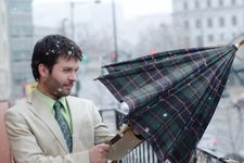傘を「忍者持ち」する人は仕事がデキない？　雨の日にわかるダメなビジネスパーソンの特徴