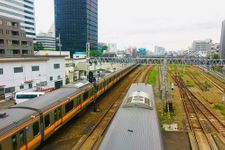 囲桃園跨線橋上から中野駅方面をのぞむ