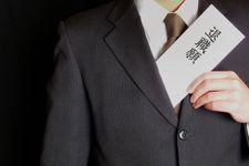 短期間に社員が一気に辞める「連鎖退職」　その実態とは