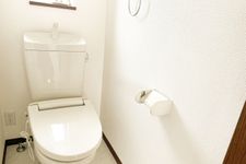 「トイレのフタを閉めない夫」どう言えばわかってくれる？（＊画像はイメージです）