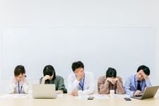 上手くいかない人付き合い。変えるコツは「自分への質問」にあり（＊画像はイメージです）