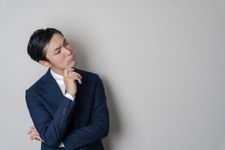 【コミュニケーション】存在自体がハラスメント！「いつも不機嫌な人」から身を守るために知るべきこと