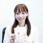 『魂磨きで魔法のように願いを叶える』の著者、水紀華（みずき・はな）さん。