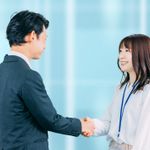 相手との距離が縮まる！人間関係作りに必須の「言葉のひと工夫」（＊画像はイメージです）