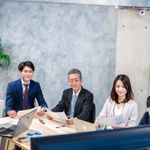 「意見が言いにくい職場」が変わる！心理的安全性を高めるひと言とは？（＊画像はイメージです）