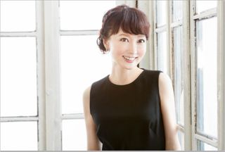 53歳にして20代の肌年齢 美肌の秘密は○○で顔を洗うこと?