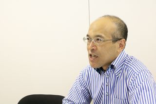 『3年で年収1億円を稼ぐ 「再生」不動産投資』の著者、天野真吾さん