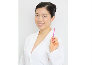 『歯医者に行きたくない人のための自分でできるデンタルケア』の著者、西原郁子さん