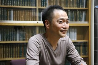 『焔』（新潮社刊）の著者、星野智幸さん