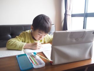 自主的に学ぶ子を育てるために親がやるべきたった一つのこと（＊画像はイメージです）