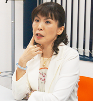 中井耀香さん写真