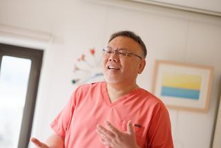 『やっぱり、歯科医って素晴らしい!!』(奥原利樹著、ディスカヴァー・トゥエンティワン刊)の著者、奥原利樹さん